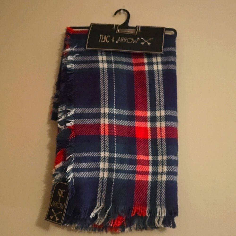 New Twig & Arrow Blue Red Green White Cozy Warm Plaid Scarf Blanket Wrap Shawl